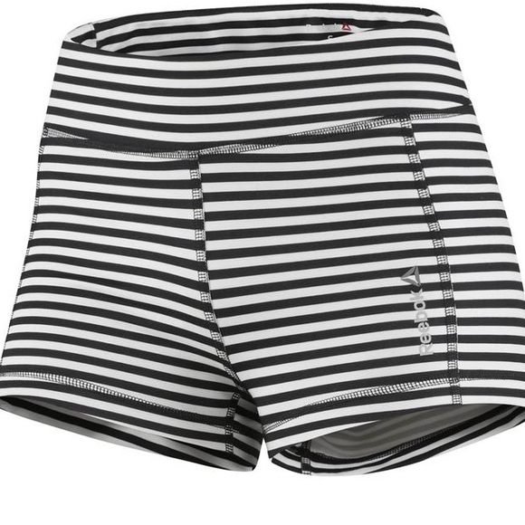 Reebok Woman Training Yoga Hot Short - Picture 2 of 4